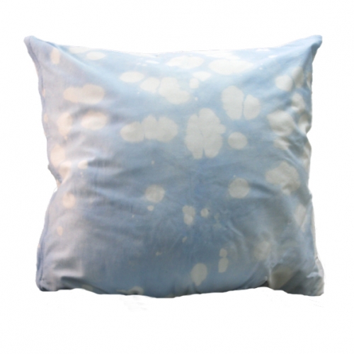 <span style="font-size: 14px;">Kissen / pillow<br /><br />2009<br />Cotton<br />80 x 80 x 20 cm<br />Ed. 1/3</span>